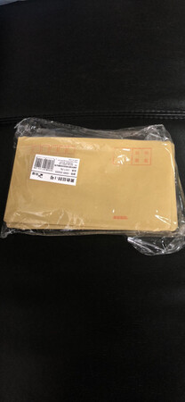 信封比较薄，但是毕竟价格在那儿摆着，价格这么便宜，所以觉得性价比很高，大小装100元的钞票刚刚好