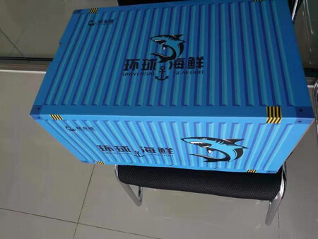 第一次在京东上购买这种海鲜的提货卡，很方便，卡上有三种提货方式，可以网站上提货，~提货，电话提货，海鲜种类很多，包装很大气，送货很快，关键是海鲜很新鲜，面包蟹很好吃，还有龙虾个头也很大，下次还有会回购的。