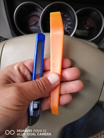 质量非常好！推荐给大家。还送了工具，非常贴心！我的轩逸经典缝隙太大了，勉强遮挡住！
