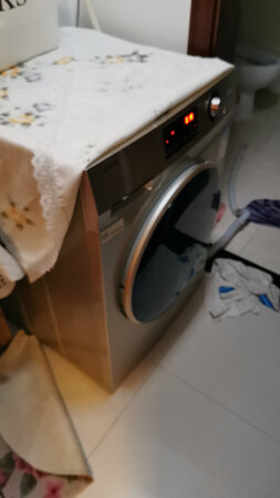 外形外观：大小正好
除菌效果：这个还没有用过
洗净效果：感觉挺干净的，用水超级少
容量大小：大容量很好，衣服常规没问题