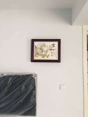 装裱体验：免打孔安装方便简单
适用场景：适用于家庭住房、办公区域等、规格不是太大的电表箱口
大小尺寸：40*50【可遮挡30*40以下】
工艺品质：选材实木做工精致、液压轴升降灵活自如
其他特色：相较于普通的电闸盒、此款装饰品漂亮的好多好多、一物多用经济实惠。