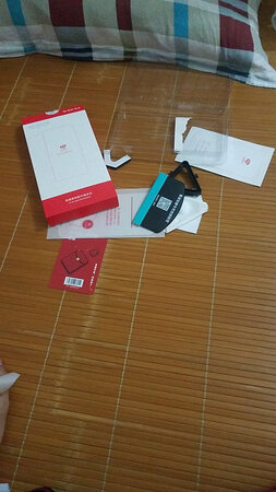 很不错，透明度好，神器十分有用，没白边，抗指纹性强，good！