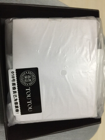 物流超赞，看图片很好看，因为是送人的，不方便打开包装，只能拍外包装了，相信京东的品质。
