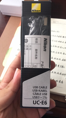 原装的，而且店家的态度特别好，细心的解释。不错