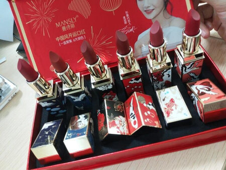 颜色都好美，一点都不干，喜欢