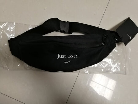 不错的包包，是我想要的，包不错。