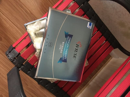 卖家服务态度很好，产品很好用，斑点淡化了很多，值得推荐