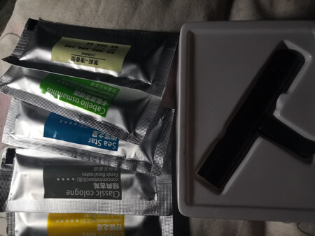 东西收到 配送服务态度好 就是东西没有描述的好～～用后再追评。