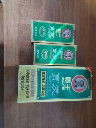 适合发质：偏油性
泡沫数量：还可以
产品香味：辛 姜
柔顺效果：苏爽
控油效果：不错
其他特色：有赠品