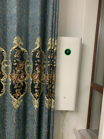 外形设计：简单大气
净化效果：说实话 也不懂
噪音大小：噪音非常小
安装服务：一-
操作难易：操作简单