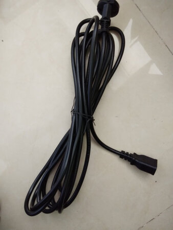这件商品产品质量非常好，产品性能不错，外形外观漂亮，产品包装规范合格，物流运输非常快，服务态度好。目前使用一切良好，期望能用的更久。推荐给大家，希望大家满意。