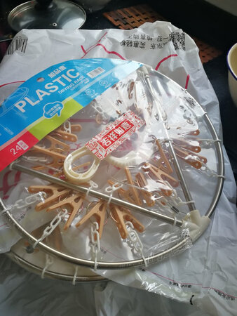 产品包装：不锈钢衣架好，牢固不会开裂，而且做工也不错，非常满意