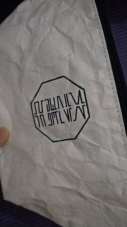 很好，做工也还可以，很喜欢这种感觉，而且很轻