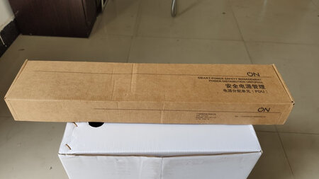 不错，PDU接头线规格3*1.5，重量1kg