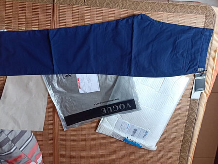 很少给个评价的我,今天来评一下!质量和实体店一样,做工也很讲究,对于我真心觉得值得!下次看好你们店了……