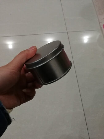 小孩子的最爱，玩的开心的很，舍不得放下。质量还可以，磁性墙，适合孩子玩