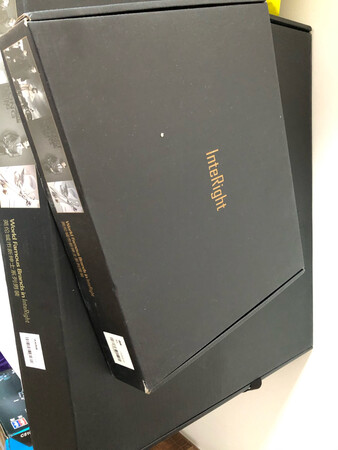 3折活动入手的，INTERIGHT品牌的衣服活动打折买真的划算，买过这牌子的衬衣、抓绒、休闲衫、休闲裤、西裤，感觉都挺好的，这西裤裤脚没有缝好，回来以后按照自己的裤长找个裁缝把裤脚裁一下就好了，裤子做工不错，手感和面料都挺好的，上身穿着很舒适，不会紧绷。