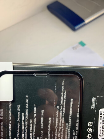 这个膜第二次买了，确实质量很棒，比街面上的膜要好的多，最主要京东的售后没的说，这次收到货有点裂纹，申请售后后京东马上安排重新发货，这个要赞，坚持使用京东。