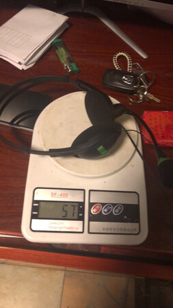 看看吧就这质量也敢开京东，早点儿去喜多多吧！送的东西至少也要能用吧，要不然还不如别送的，谁也不是傻子羊毛出在羊身上说是赠品其实也是我们买的。东西差还配送慢，我本来就急用骗我说2-3天到货，结果5-6天才到就这还是我一直催才到的。大家看着买吧，好评咋来的我是不知道。过几天找专业人员来看看主机是不是翻新的，真好担心