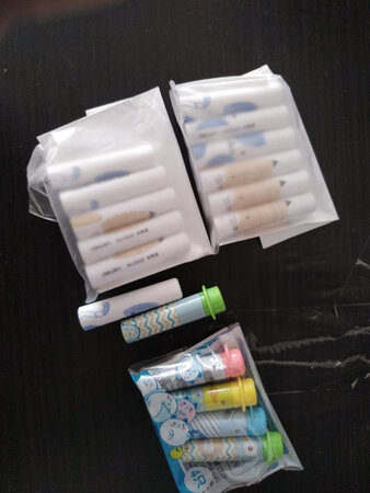 以为会是每样一包，图片挺好看，收到的没有孩子喜欢的。