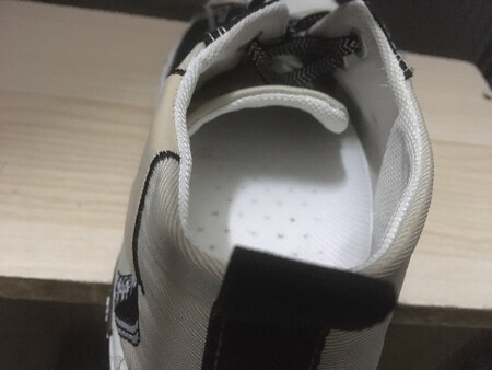 鞋挺好的要是物流快点就更好了还是挺满意的