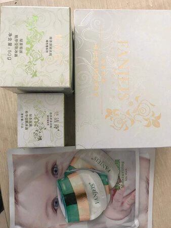 冰冰凉凉的很舒服，补水效果很好！好喜欢，还便宜！