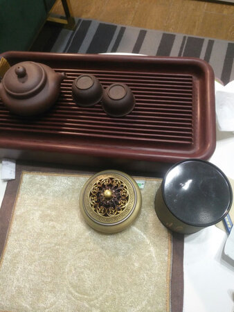 这个香炉我特别喜欢，质量不错，很精致