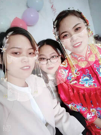 结婚买了好几套内衣，都是都市丽人买的，有京东买的有实体店买的，质量都可以，款式好看，还买了睡衣都是都市丽人品牌的，大众品牌，都买的起，价格亲民，物流也很快，我买的自营都是第二天就到了，很不错，比其他的物流快多了