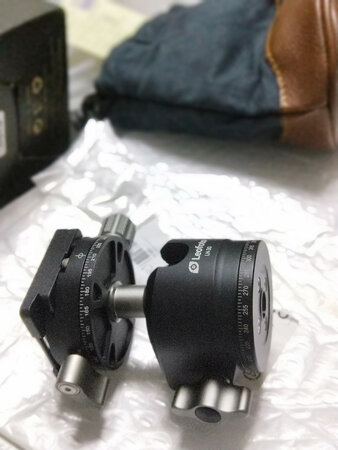 云台收到了，看上去较精致，各种旋钮较灵活、到位。好东西，谢谢啦！