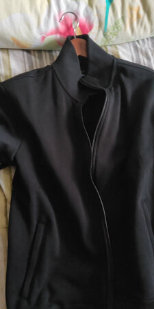 这个牌子的衣服就是性价比高，质量很好，全部是大厂代工的产品，品质有保障！我们遵循的原则是只买对的，不买贵的！赶上就是价格波动有点大，大家赶上做活动的时候下手即可！当然追求品牌的朋友可以绕道了！我是没工夫出广告费的！