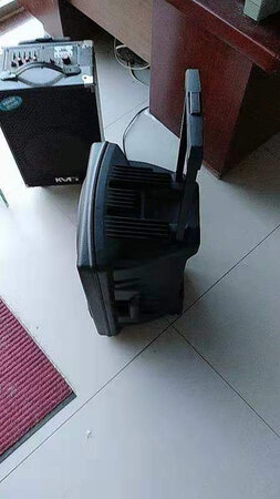 上个星期收到的买的这台音响这几天一直在用，效果还是挺满意的，质量各方面都过关，用的还是很不错的，挺满意的家里人，拿去户外唱歌都没啥问题，很喜欢，用的也非常的好，非常棒的音响，家里人用的很开心就好，自己反正是很满意的。