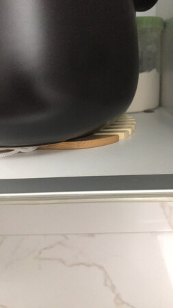 用来放砂锅的，隔热效果很好，方便清理，造型也好，好评。