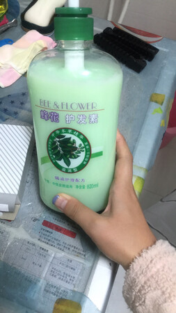 修复效果：用后不干燥，推荐购买