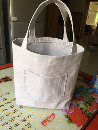 操作难易：曾经摸过我妈的老式缝纫机，看了说明书后很好上手