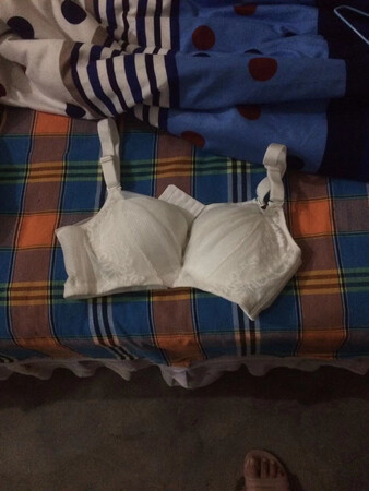 面料手感很好，穿着也很舒服透气。