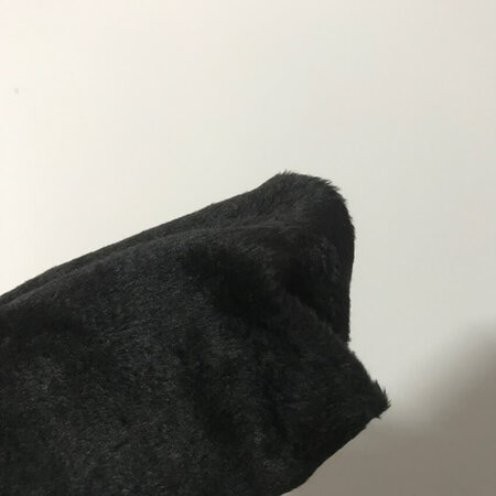 一次买了好几件感觉很喜欢面料柔软，穿着感觉很不错，显瘦超级喜欢，重要的是真的非常厚，很保暖。洗过之后。也完全不会褪色，也不缩水，非常好，基本上是纯棉的。做工也非常整齐的，没看见线头。细细柔柔的也很舒服出门不怕冷，很有安全感。一次满意的购物。