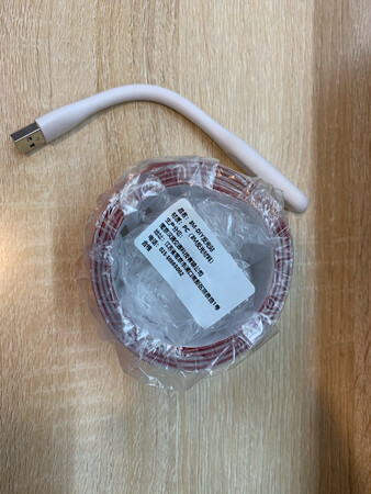 第二次购买！因为质量好！反光性能強……！虽然开始觉得价格有点贵，但是收到货使用的那一刻完全觉得选择是物有所值……谢谢商价的用心，还送了小礼物。