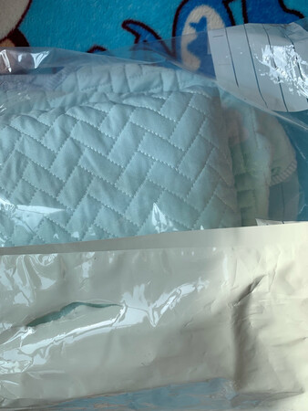 质量这么差吗  刚装了 个床单  就破了