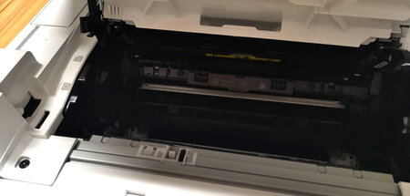产品非常漂亮，小企业用很合适，打印字迹清晰，可以连续扫描支持彩色，扫描的画质也非常棒，支持无线，可以同时连很多台机子实在是太方便了！外观是真的喜欢！小巧轻便！****也非常棒！特别好的体验！相信惠普！