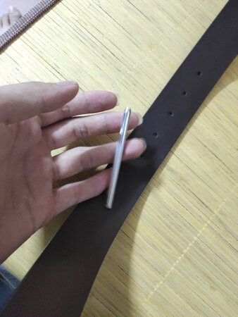 皮带头挺有质感的 皮带质量不错 要自己适合的位置打孔