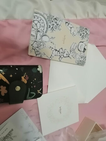 超级棒哦，还有送一个小本本，包装也超级棒