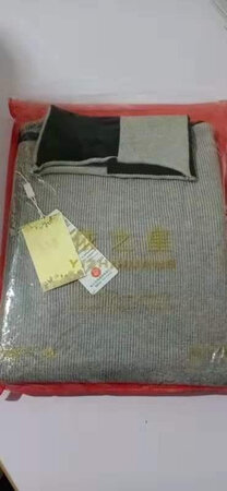 毛衣很漂亮，很喜欢