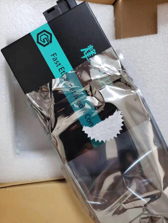 这款光纤收发器使用方便，简单易安装，经久耐用，同事们都说好用，服务好物流也快！非常满意的一次网购！