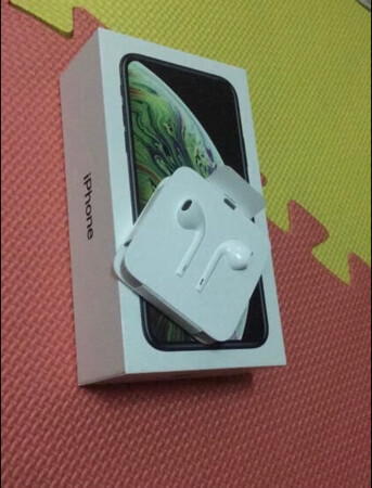 收到了，用了一段时间，手机大小合适，系統操作很不错，感觉性价比高。设计风格很贴心，256G及其以上的很适合这款手机，不用过多担心内存不够。对于经常拍照，看图片，看视频的我来说，这款手机很棒。现在系统升级到了10S13，里面的小工具，和系统软件有了些贴心的变化。