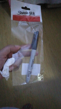 发货速度快，第二天就收到了，笔下水刘畅，色正