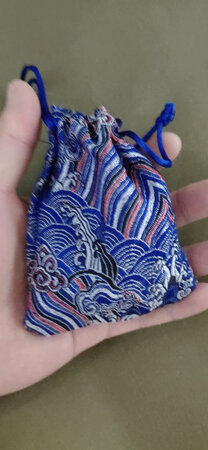 挺不错的，挺有古代风韵的，装些零钱什么的