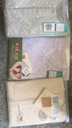 衣服挺厚的，看宝宝穿身的效果吧，有待观察