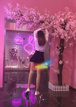 穿着挺舒服的，保暖。适合秋季，肤色百搭，包装也干净