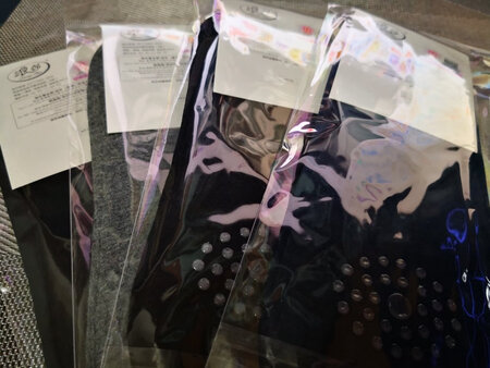 已经多次购买，穿着舒适不掉根，低帮鞋也不会露出袜子。京东配送一如既往的快！