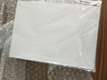 外观看起来很好，厚度感觉有点厚【我打印内页，薄一点好】，符合标准。

待打印出来后，看效果，再来追加评价。